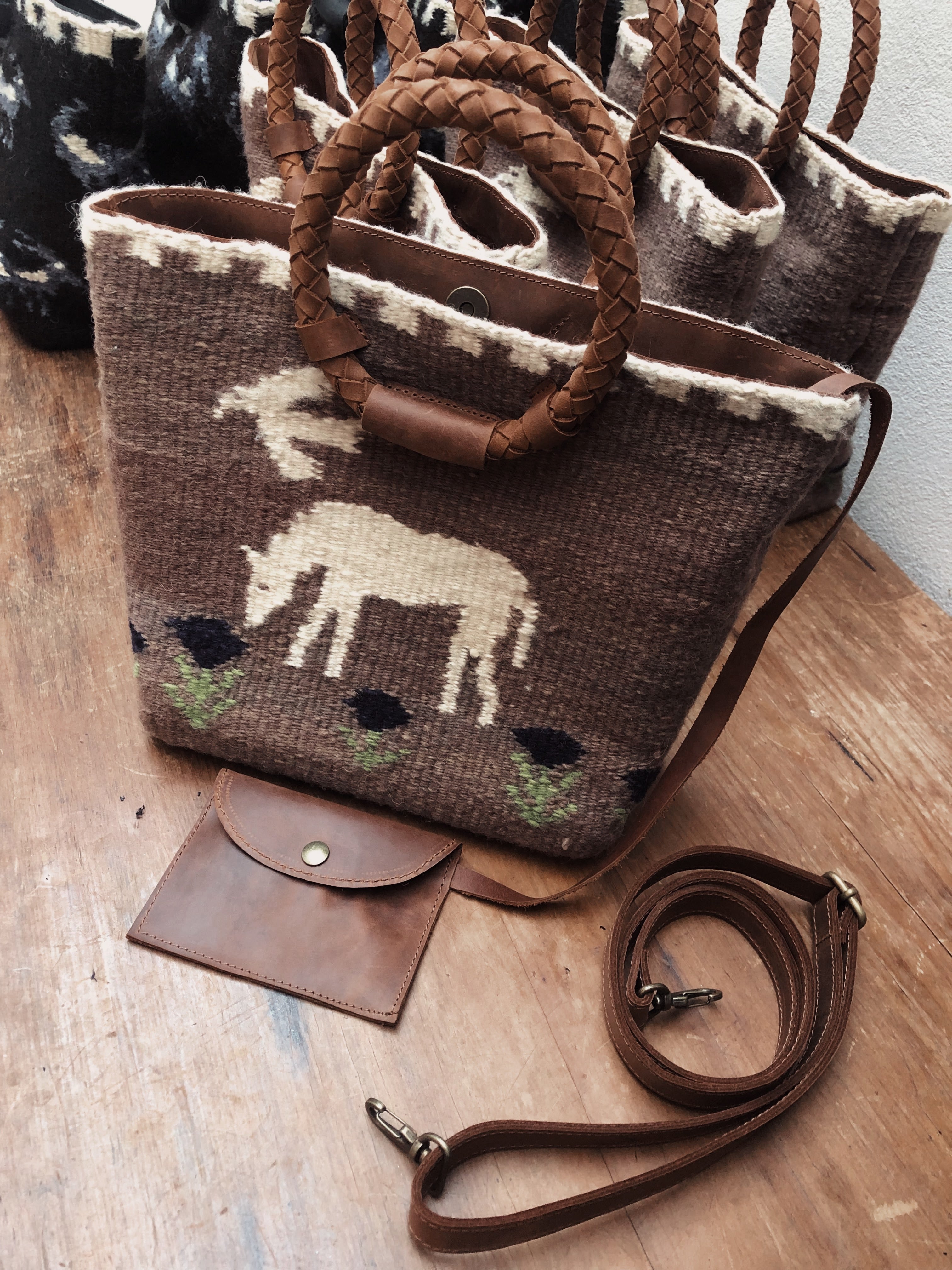 Alondra Little bag (Camel y crudo)