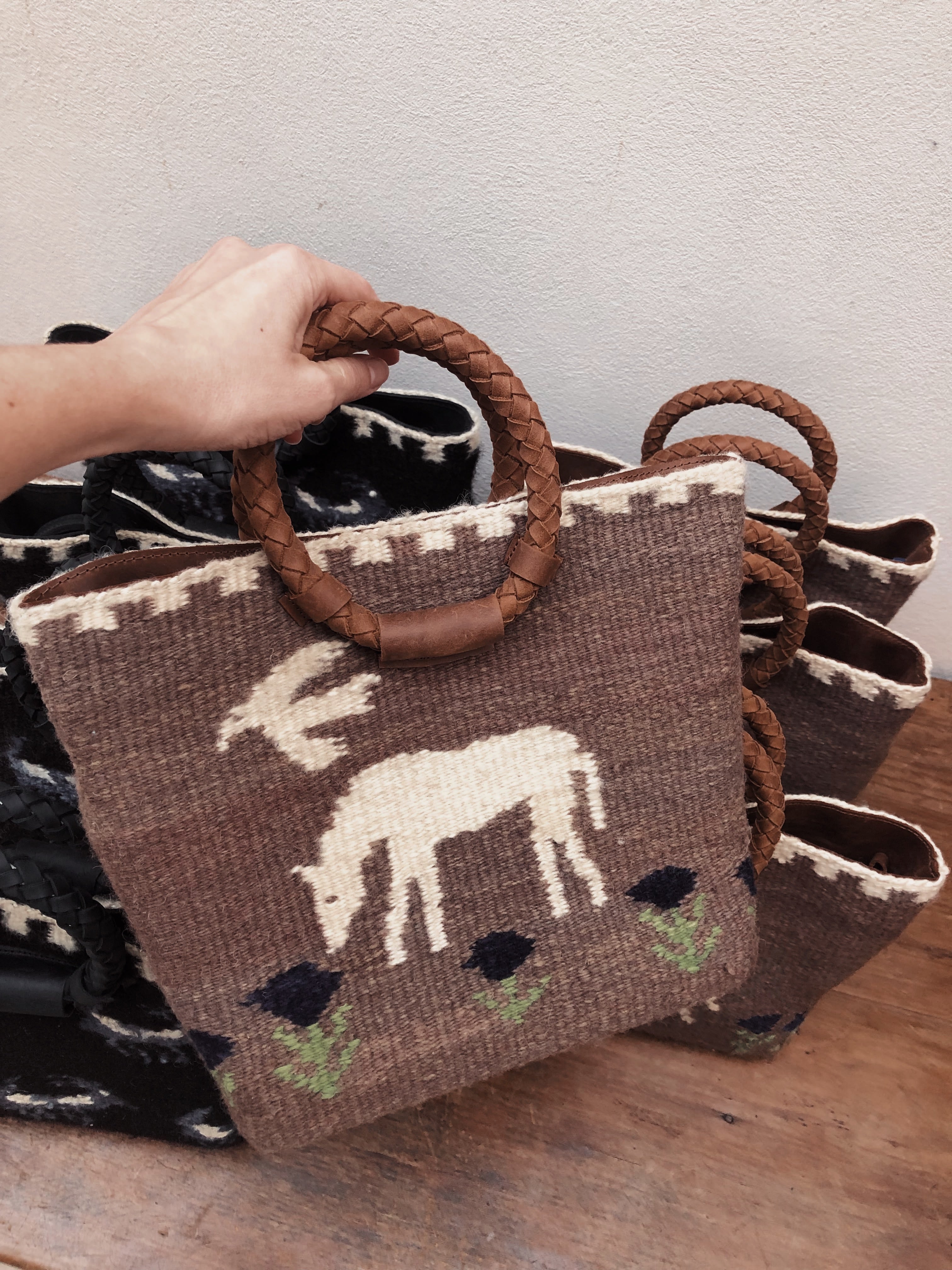 Alondra Little bag (Camel y crudo)