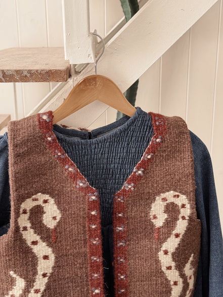 Anguille folk vest
