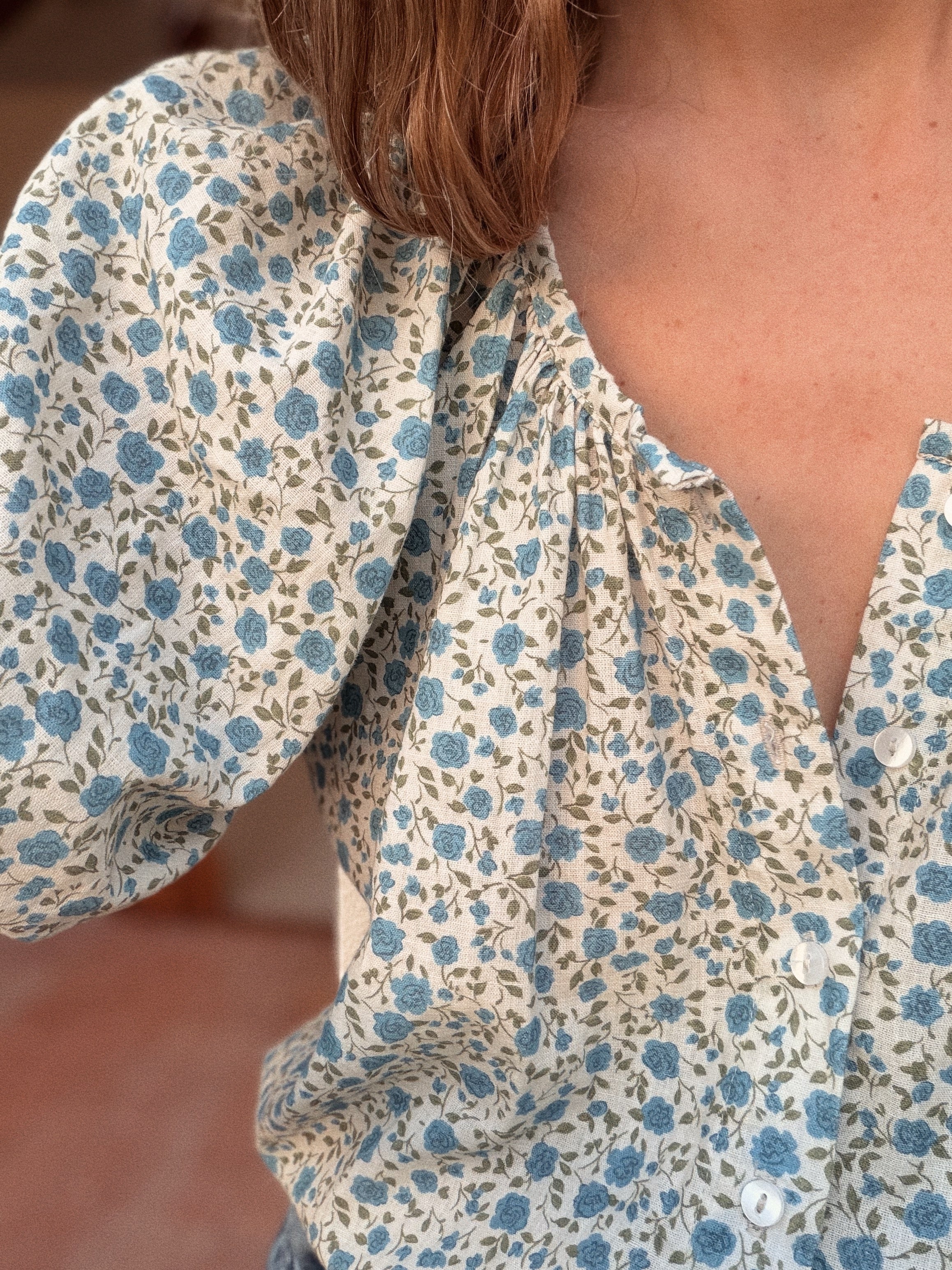 Olivia Blouse (liberty blue)