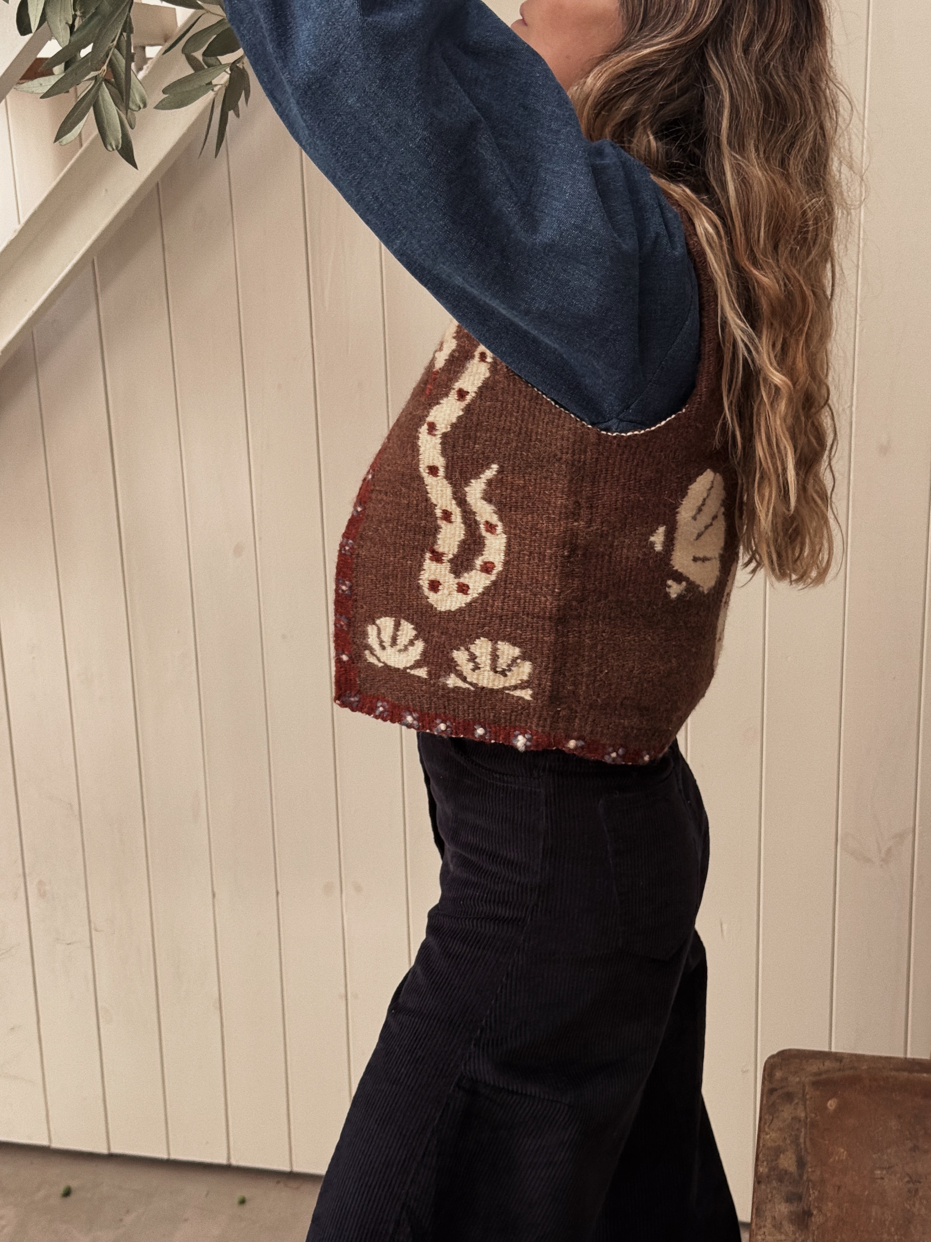 Anguille folk vest